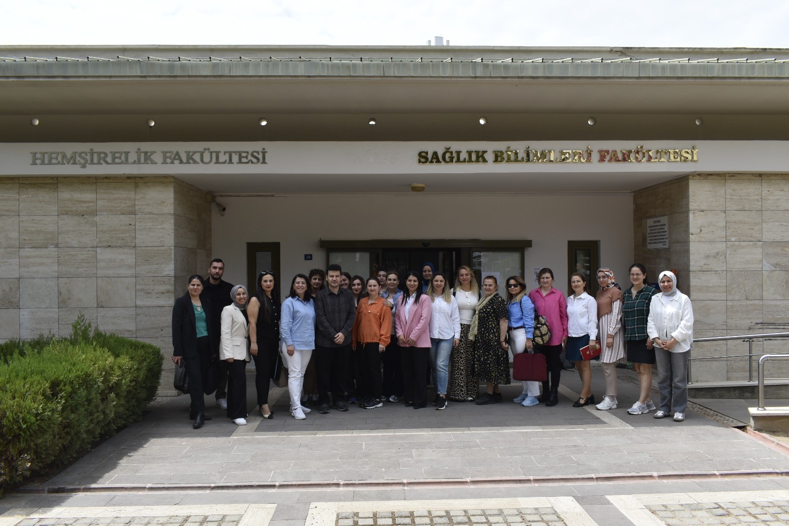 “ Bilimsel Verinin Gücü: Hemşireler İçin Bibliyometrik Analiz” Başlıklı Eğitim Gerçekleştirildi. detayı için tıklayınız