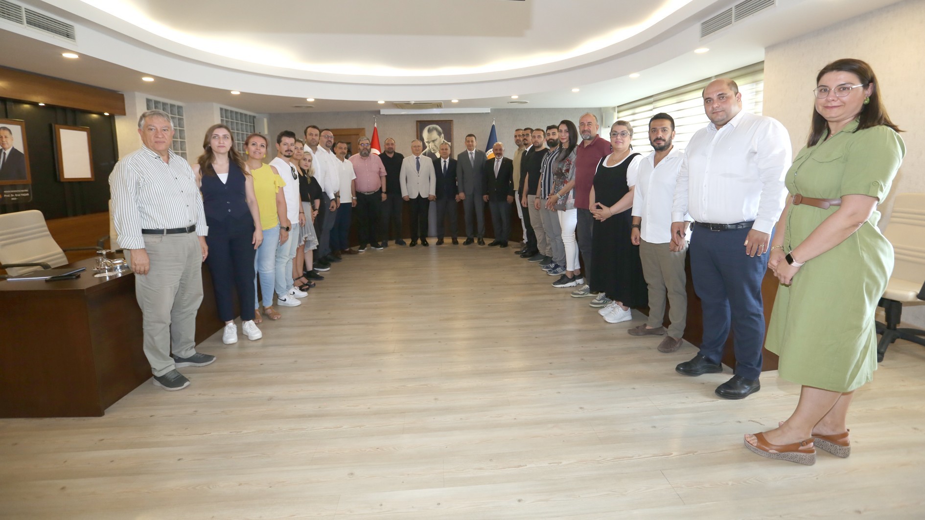 Üniversitemizde MYO-TOBB Eğitim İş Birliği Protokolü Kapsamında Bilgilendirme Toplantısı Düzenlendi detayı için tıklayınız