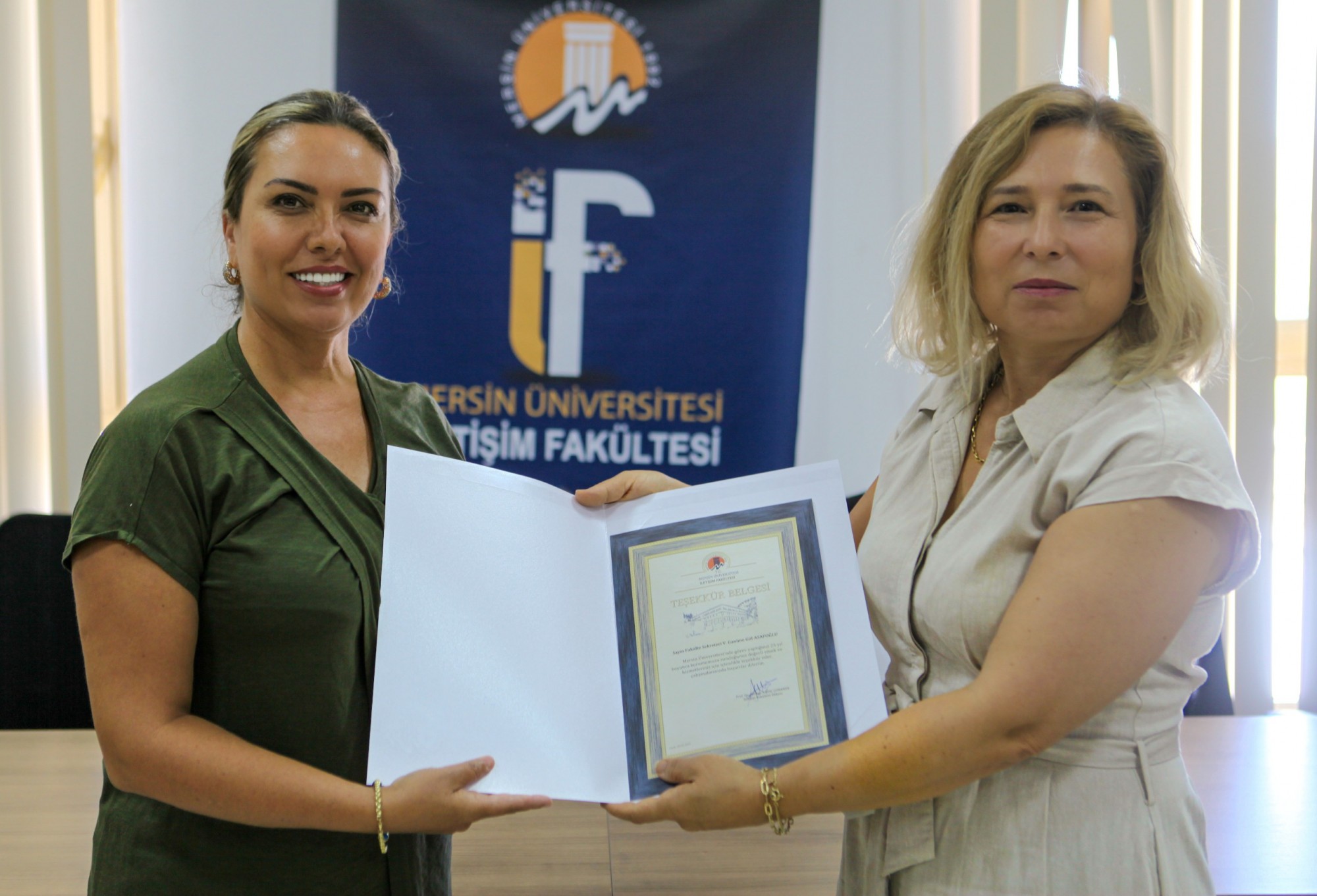 Mersin Üniversitesi İletişim Fakültesi’nde 25. Yıl Onuru detayı için tıklayınız